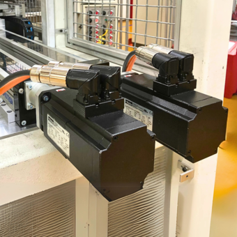 Servomotoren & Getriebe Servomotoren & Getriebe